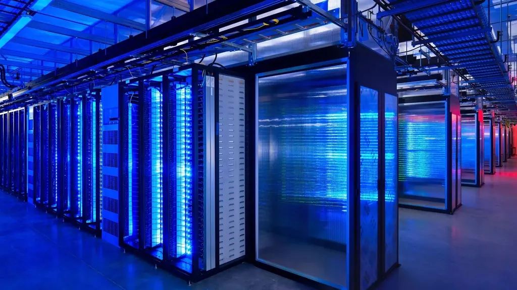 Salle de serveurs éclairée en bleu